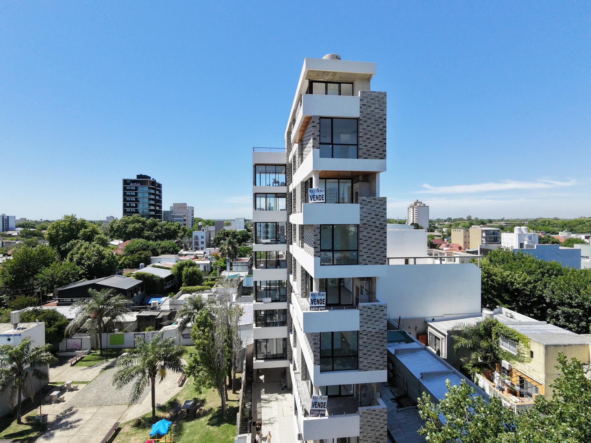 Krieza III - Balcones con vista al Paseo Severi